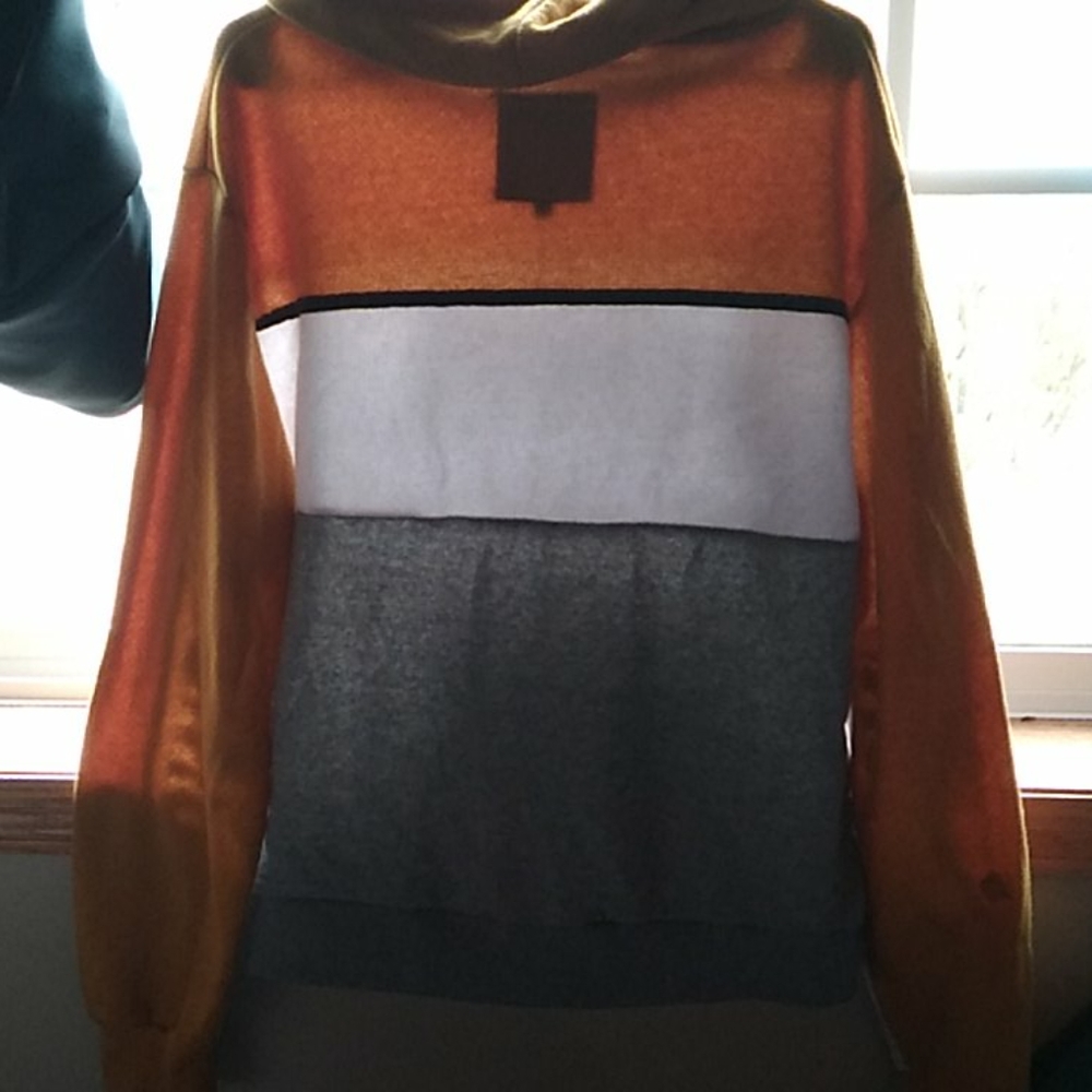 Sweater - Picture 3 of 4